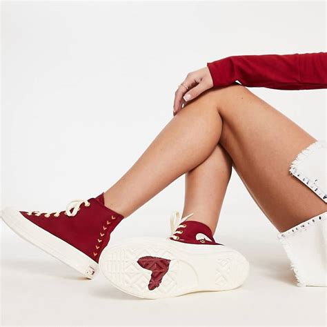 converse chuck 70 hi heart embroidery sneakers in red